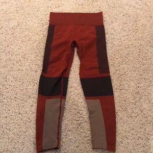Seamless athletic leggings